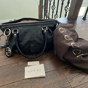 Authentic Gucci black bag purse.